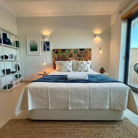 Beautiful Family House In Albufeira T2 Pool And Garage Casa vacanze *