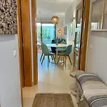 Beautiful House In T2 Pool And Garage Nyaraló