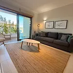 Beautiful House In T2 Pool And Garage Nyaraló